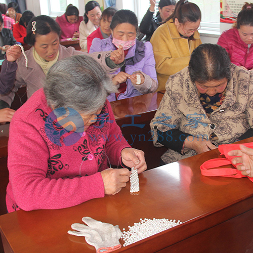 正規(guī)手工活外發(fā)加工，常年供料到家，為許多人解決居家就業(yè)、創(chuàng)業(yè)(圖1)