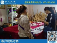 拎著勵志珠珠繡去送禮，河北滄州白女士給娘家人帶來就業(yè)增收的好項目